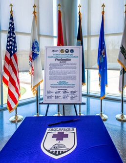 Belvoir Hospital leaders sign Sexual Assault Awareness and Prevention Month proclamation
