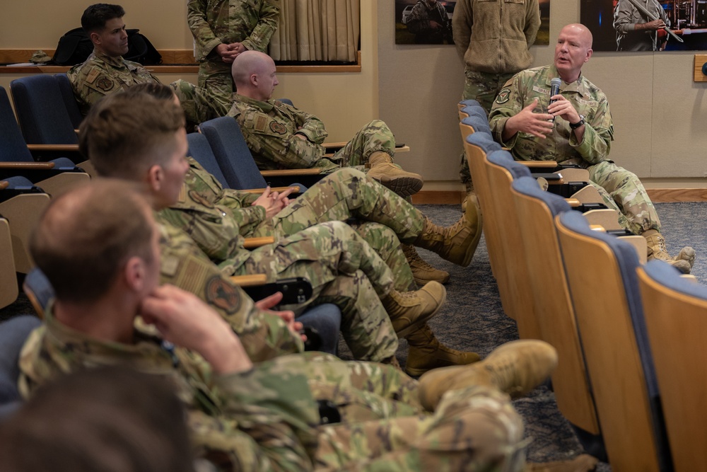Junior officers, senior enlisted build bridges to effective mentorship