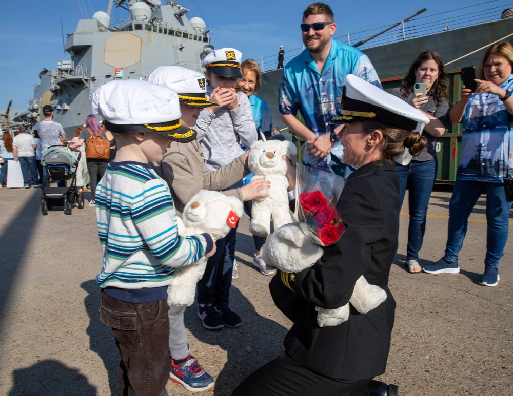 USS Nitze (DDG 94) Returns to Norfolk