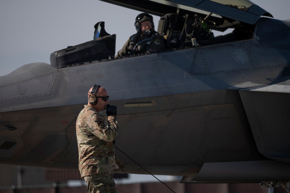 First F-22 Raptor's depart Tyndall