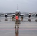 Airmen guide in KC-135