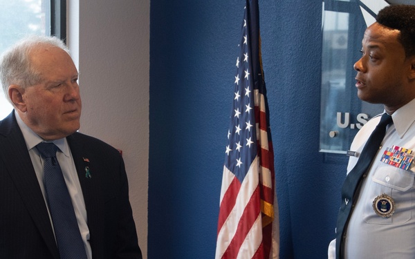 SECAF visits Air Force Recruiting Service