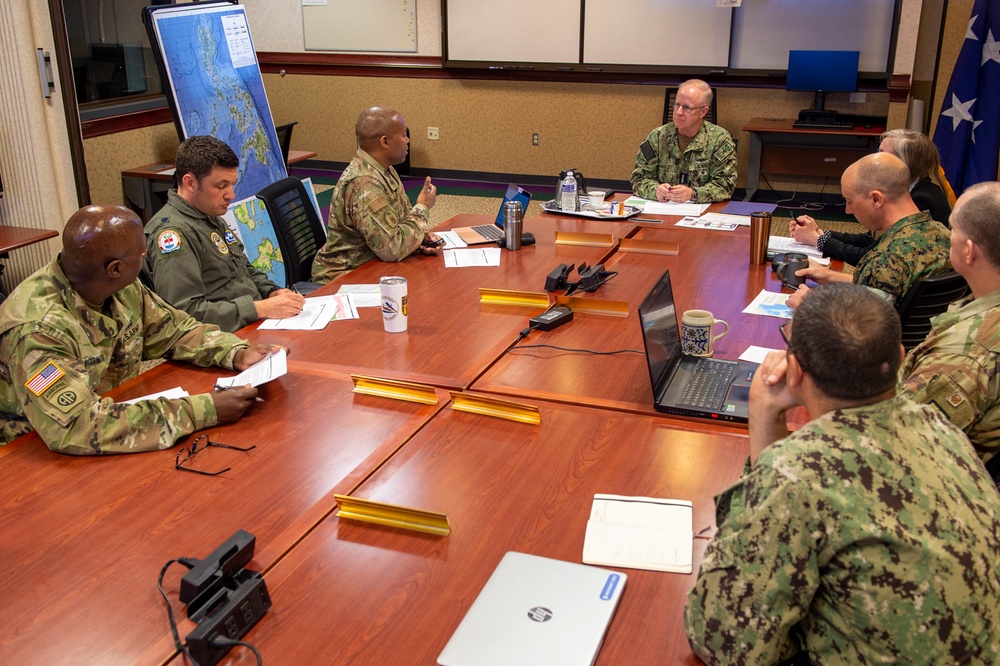 USFFC Commander Visits Joint Advanced Warfighting School (JAWS)