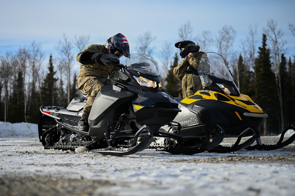 3rd ASOS prepares Airmen beyond tactical edge with arctic training exercise