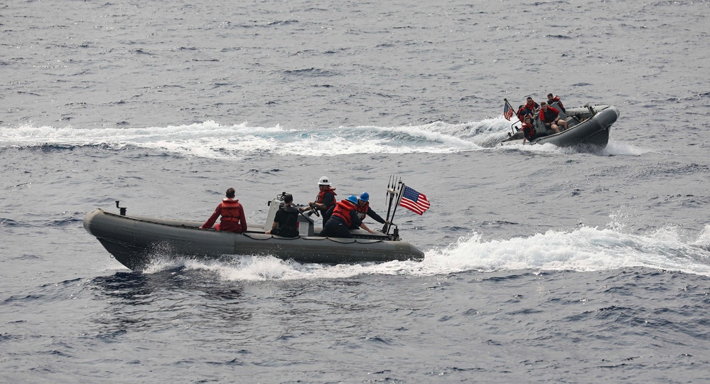 USS Milius (DDG 69) Conducts Rigid-Hull Inflatable Boat Operations