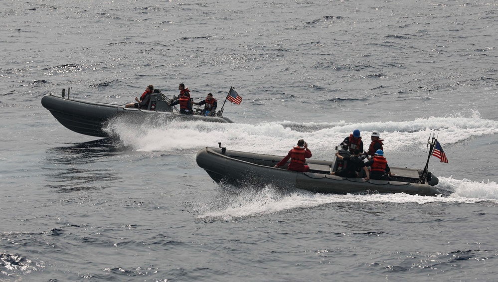 USS Milius (DDG 69) Conducts Rigid-Hull Inflatable Boat Operations