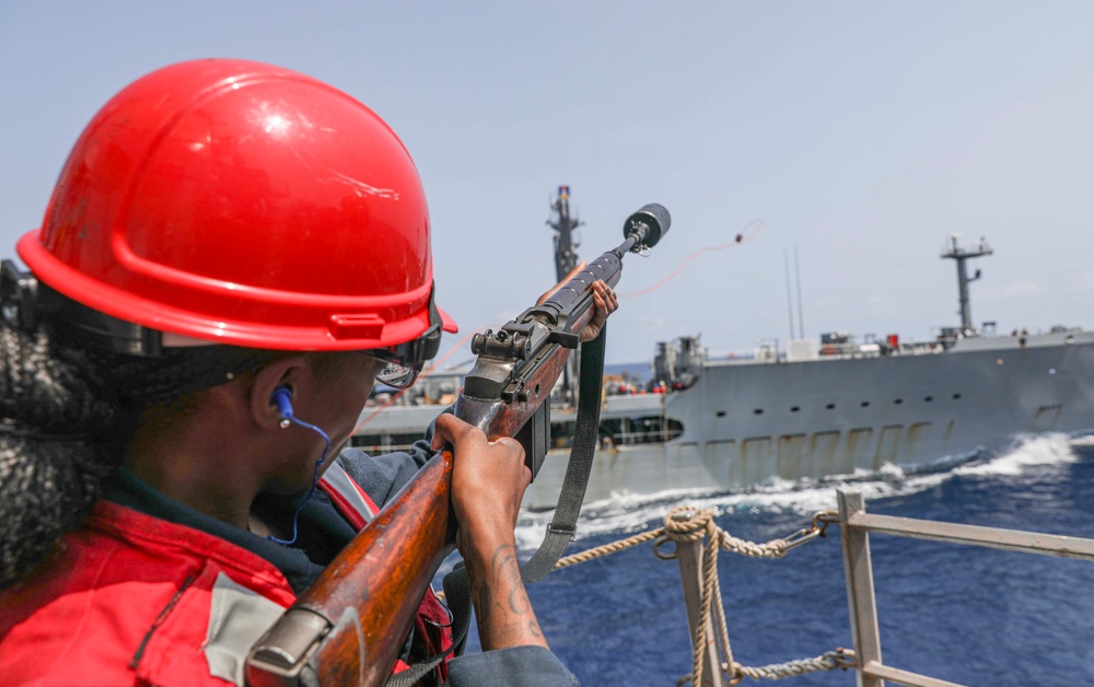 USS Milius (DDG 69) Conducts Underway Replenishment with USNS Tippecanoe (T-AO 199)