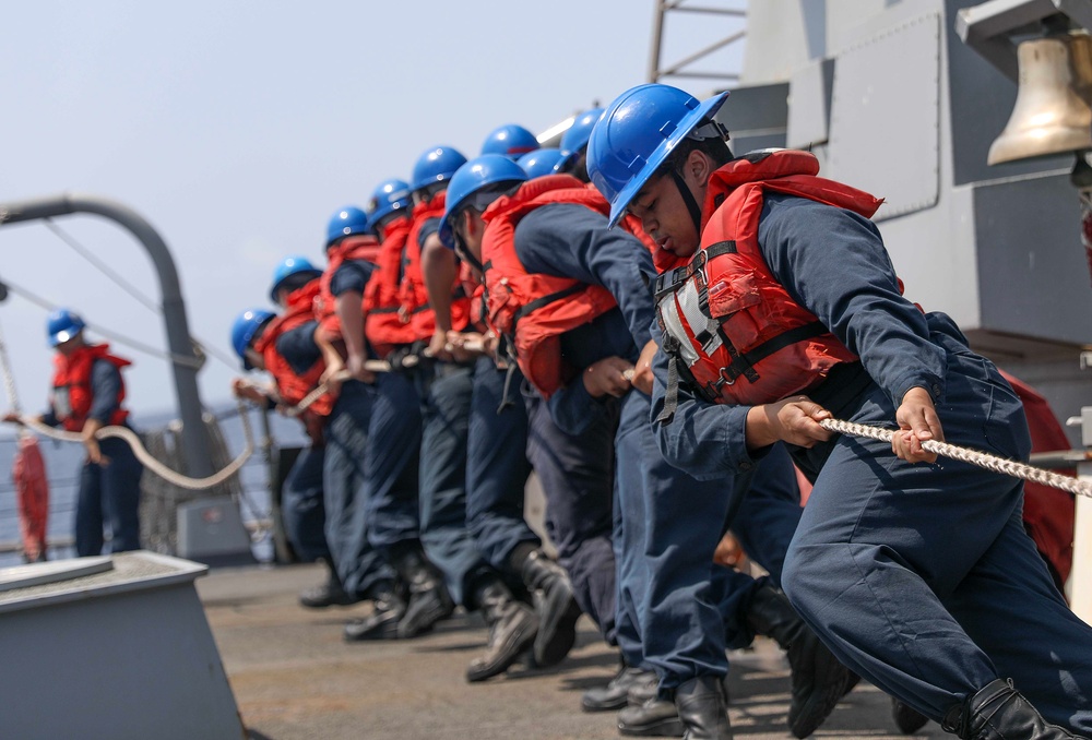 USS Milius (DDG 69) Conducts Underway Replenishment with USNS Tippecanoe (T-AO 199)