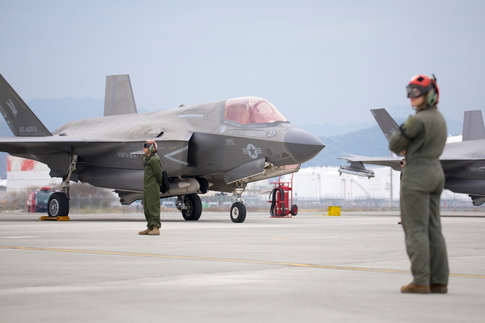 Marines with MAG-12 refuel armed F-35s
