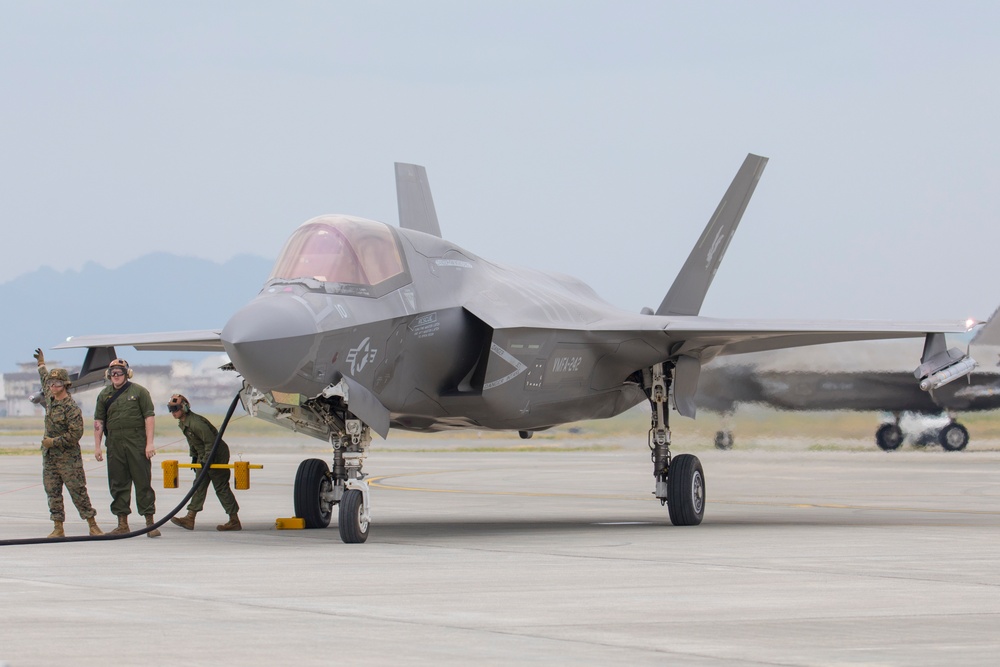 Marines with MAG-12 refuel armed F-35s