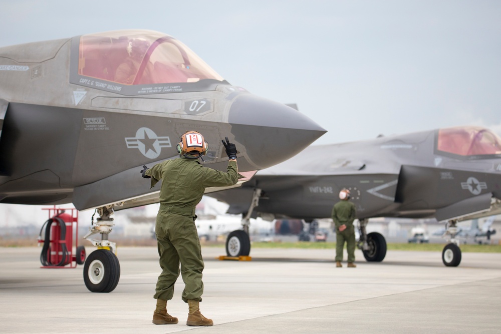 Marines with MAG-12 refuel armed F-35s