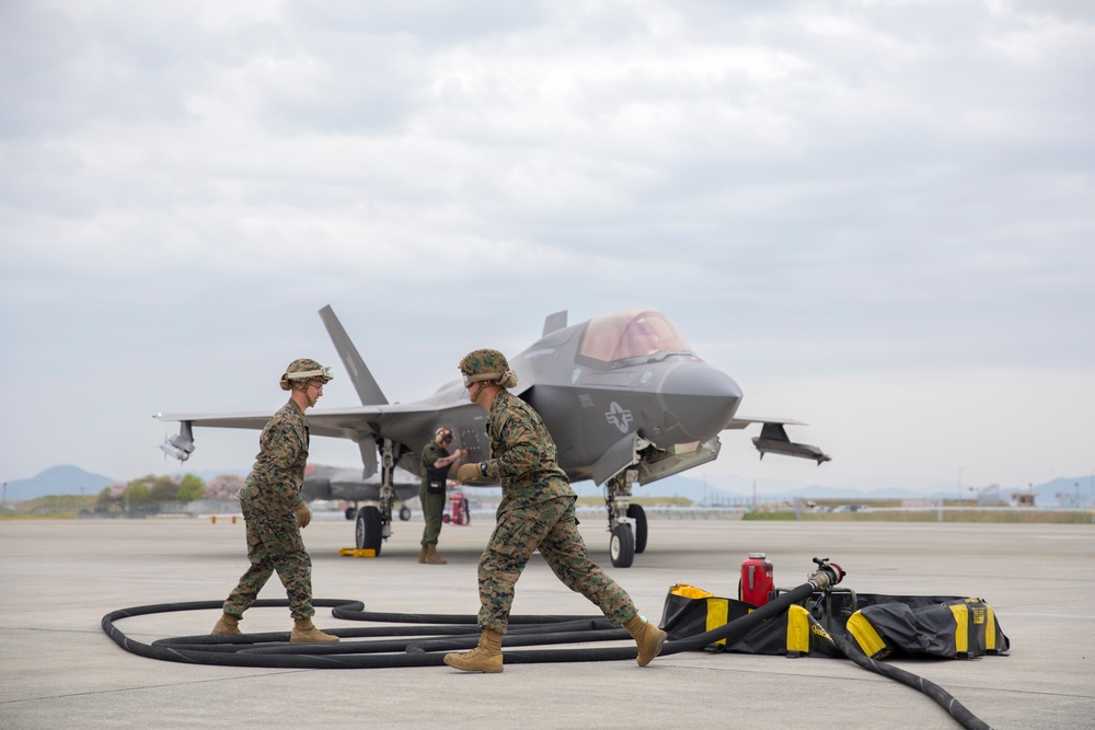 Marines with MAG-12 refuel armed F-35s