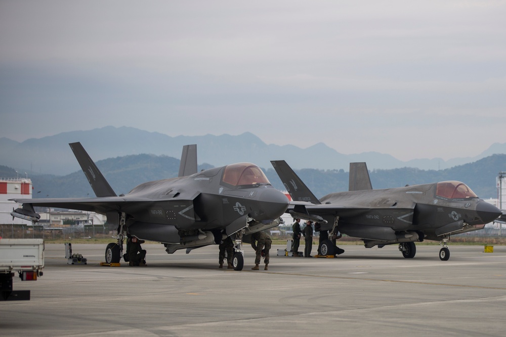 Day and Night ops: Bats arm F-35s