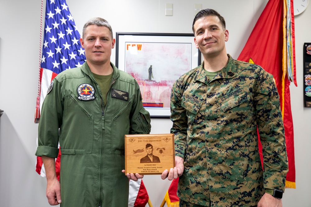 MAG-12 Receives Marine Corps Aviation Awards