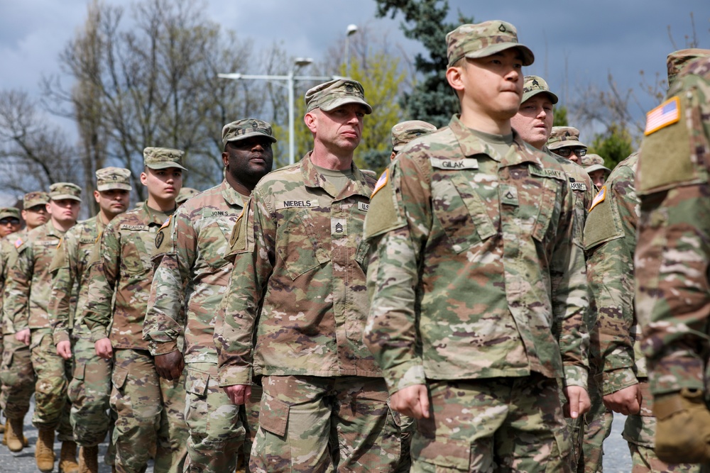 DVIDS - Images - 101st ABN/10th MTN TOA Ceremony [Image 7 of 8]