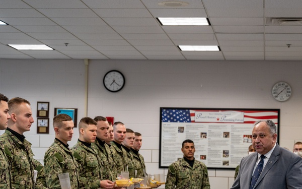 SECNAV Visits RTC Great Lakes