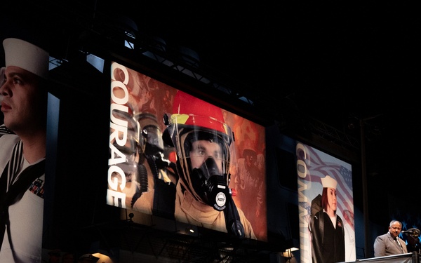 SECNAV Visits RTC Great Lakes