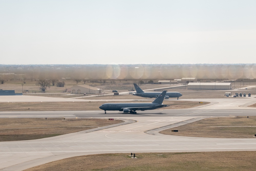 DVIDS - Images - Team McConnell elephant walk and aircraft flush [Image ...