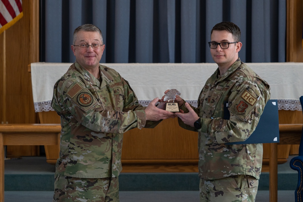 Niagara Chaplain receives the Military Chaplains Association Distinguished Service Award