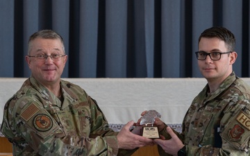 Niagara Chaplain wins Top DOD award