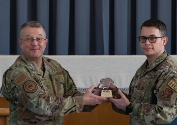 Niagara Chaplain wins Top DOD award