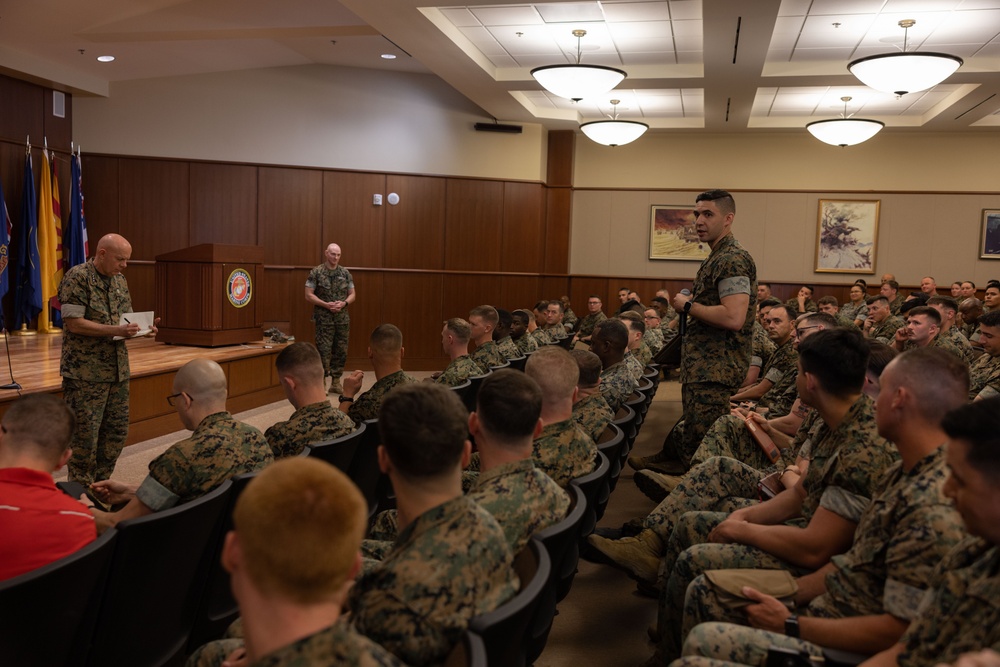 Gen. Berger, 38th Commandant of the Marine Corps, Visits MARFORRES