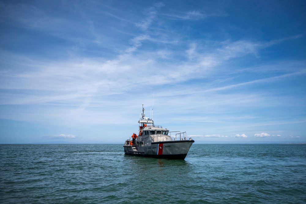 U.S. Coast Guard Station Monterey conducts towing and pump transfer training