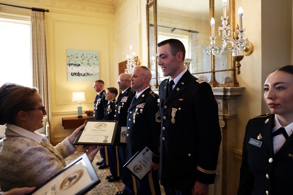 Army National Guard Soldiers receive medal from Ambassador of the Grand Duchy of Luxembourg III