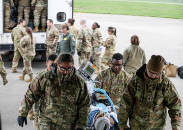 445th Airlift Wing Airmen participate in total-force trauma care training