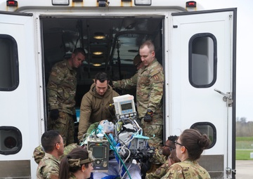 445th Airlift Wing Airmen participate in total-force trauma care training
