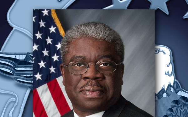 Former acquisition executive receives DOD ‘Legend’ award