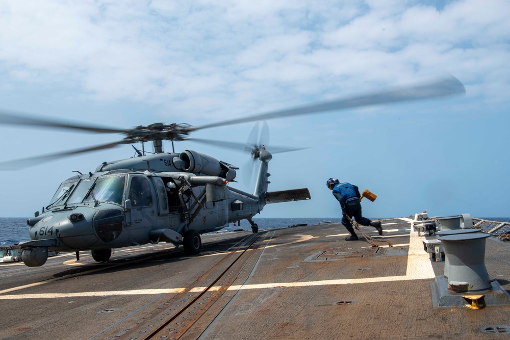 Wayne E. Meyer Conducts Flight Operations