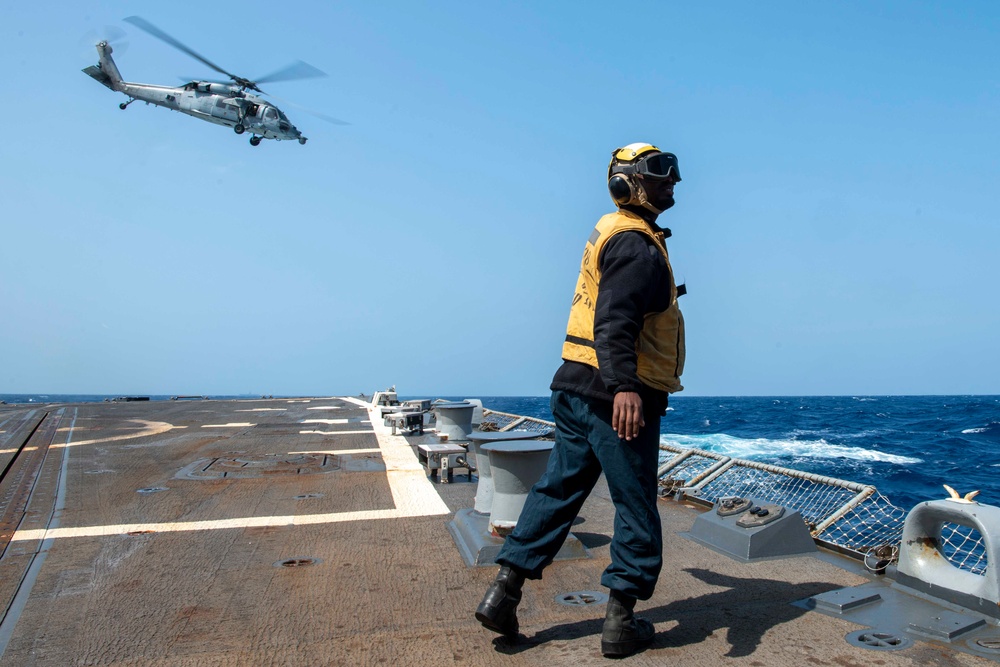 Wayne E. Meyer Conducts Flight Operations