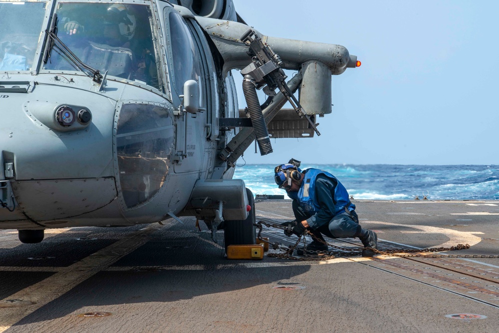 Wayne E. Meyer Conducts Flight Operations