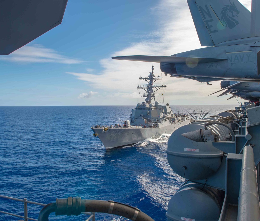 USS Carl Vinson (CVN70) Conducts Fueling at Sea with USS Sterett