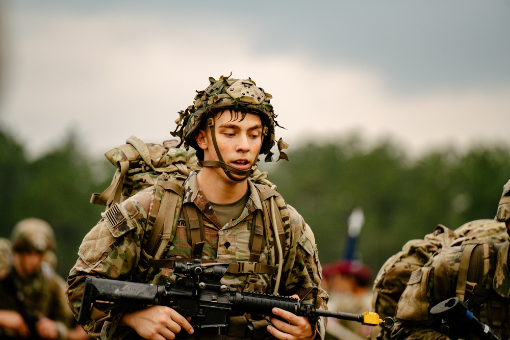 82nd Airborne Division E3B Ruck and Weapons