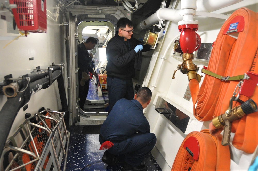 USS William P. Lawrence (DDG 110) Conducts Sea and Anchor Evolution