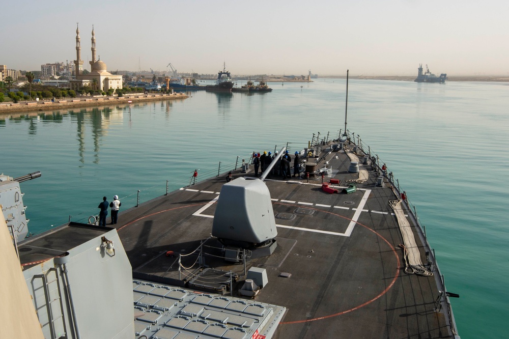 USS Paul Hamilton Transits the Suez Canal