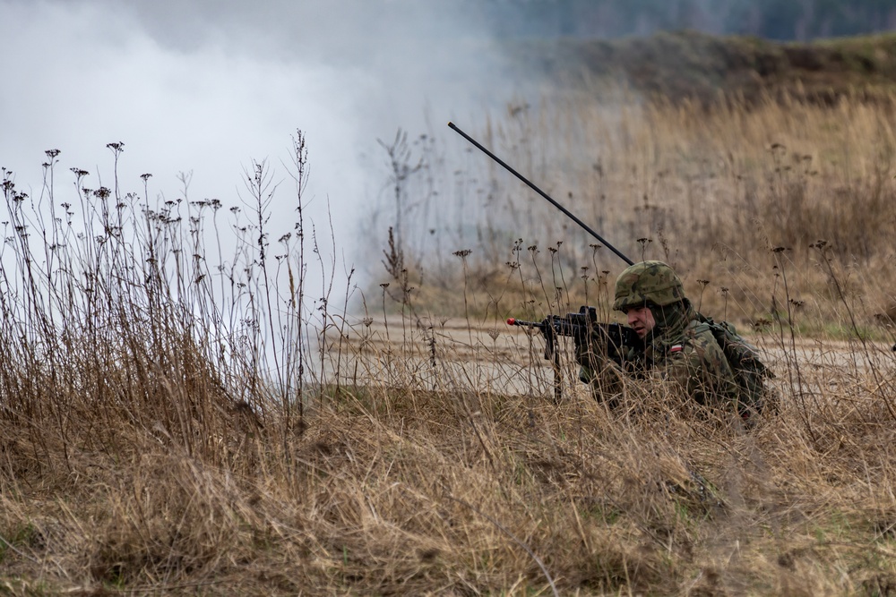 eFP Battle Group Poland Displays Combined Force in Exercise Amber Lynx