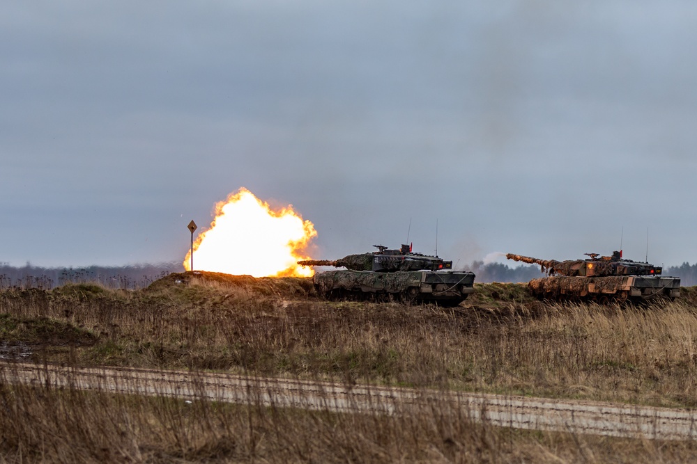 eFP Battle Group Poland Displays Combined Force in Exercise Amber Lynx