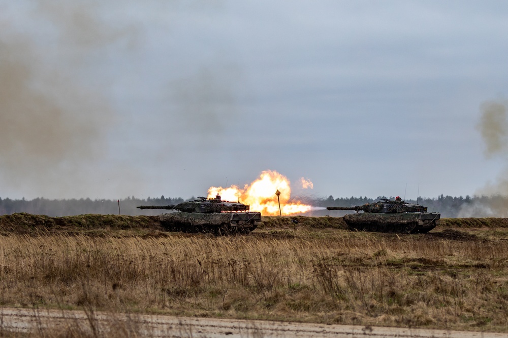 eFP Battle Group Poland Displays Combined Force in Exercise Amber Lynx