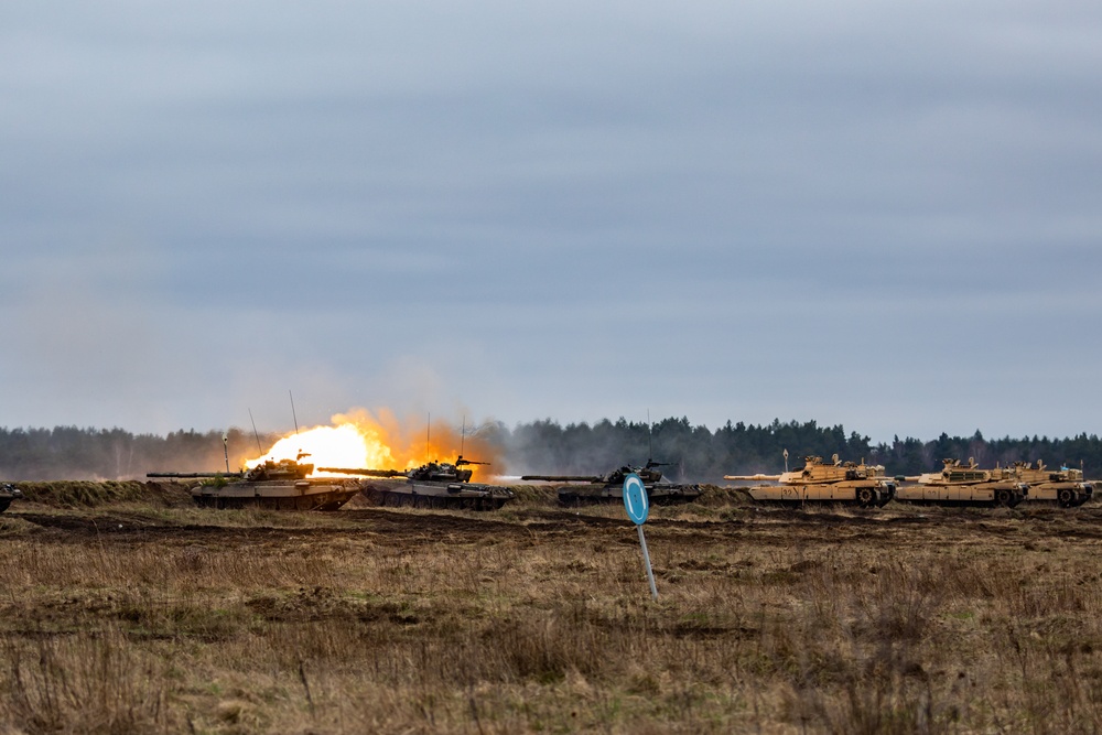 eFP Battle Group Poland Displays Combined Force in Exercise Amber Lynx