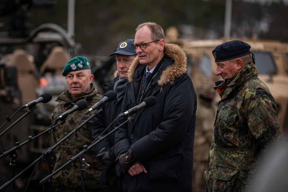 eFP Battle Group Poland Displays Combined Force in Exercise Amber Lynx