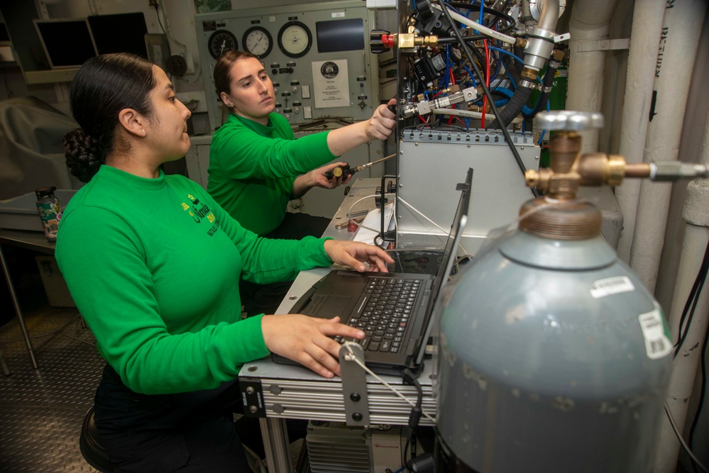 Sailors Pressure Test An Oxygen Regulator