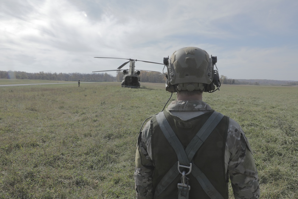 OHARNG Special Forces Operators conduct airborne, fast rope training