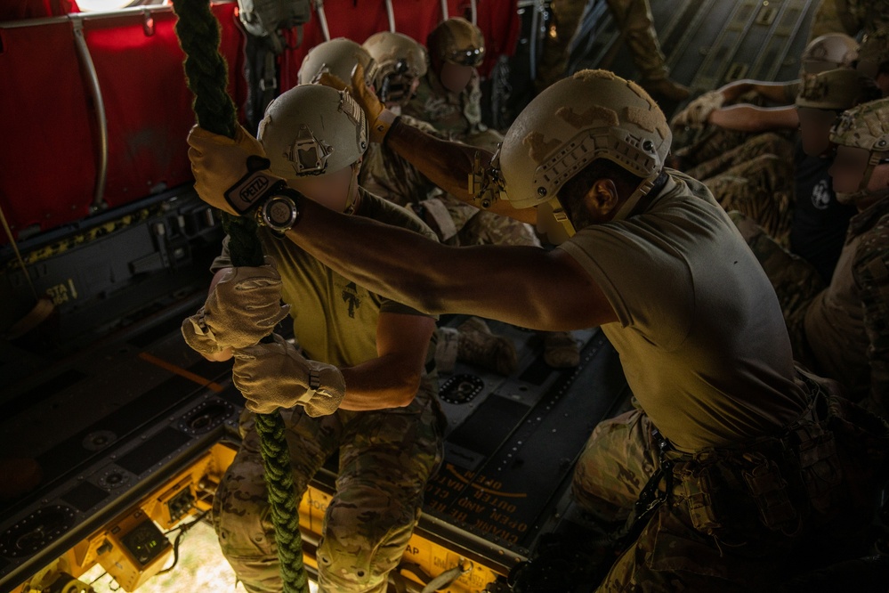 OHARNG Special Forces Operators conduct airborne, fast rope training