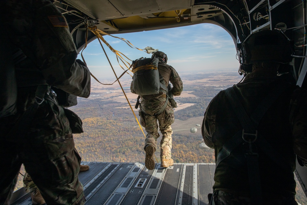 OHARNG Special Forces Operators conduct airborne, fast rope training