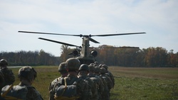 OHARNG Special Forces Operators conduct airborne, fast rope training [Image 15 of 22]