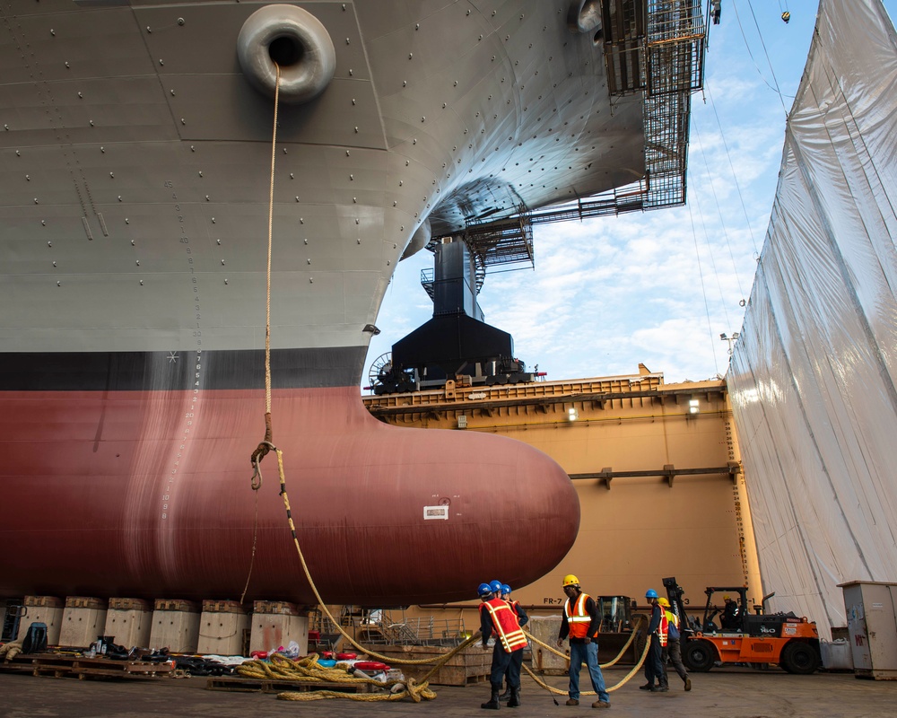 USS Essex Conducts Anchor Chain Evolution