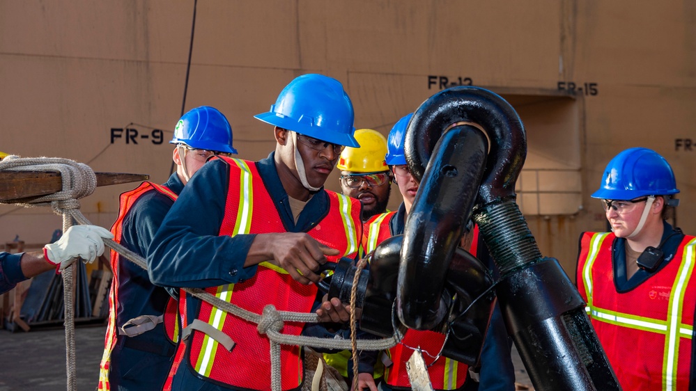 USS Essex Conducts Anchor Chain Evolution